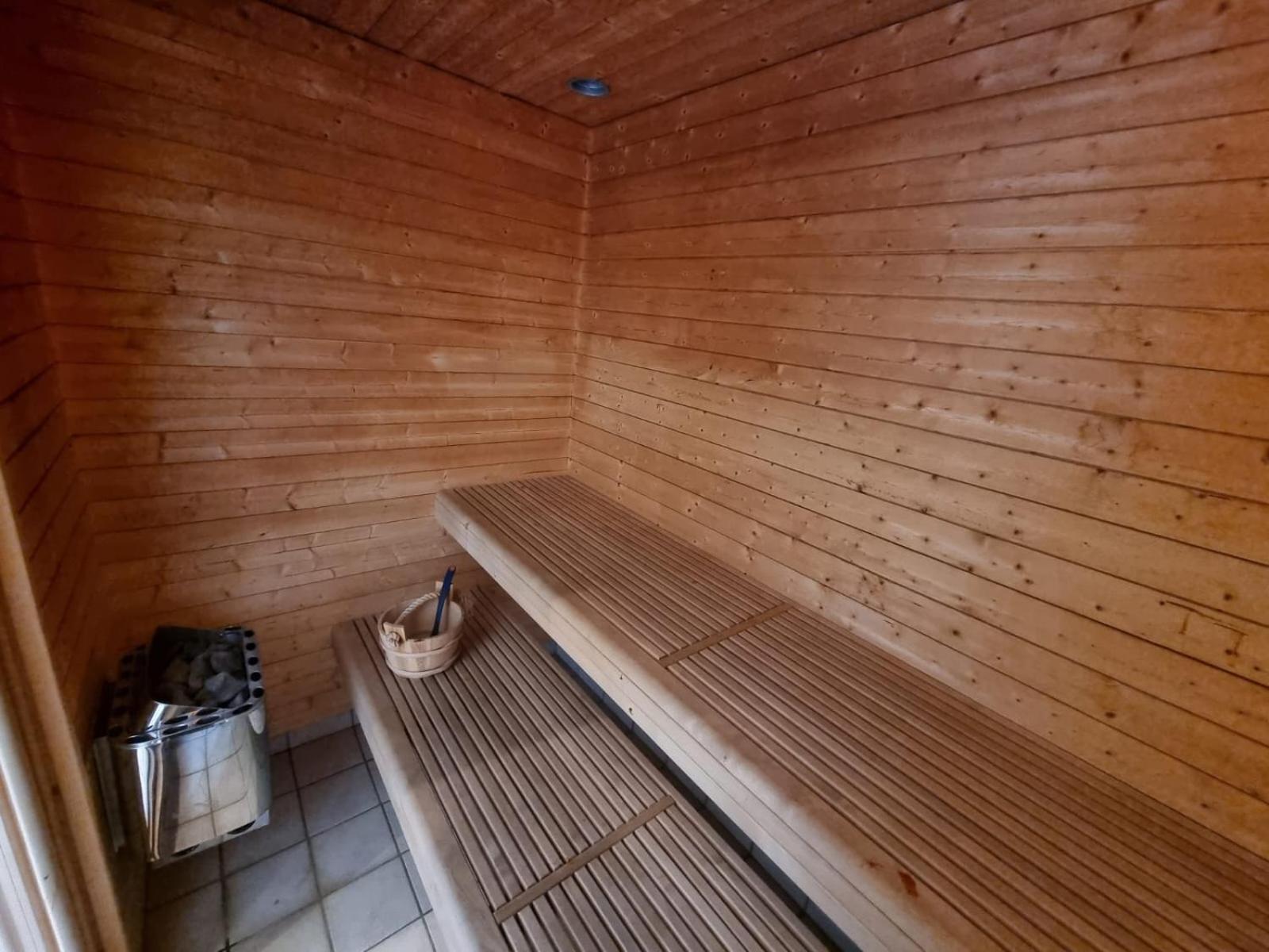 Funaesdalsporten Roeda Husen Funaesdalen المظهر الخارجي الصورة